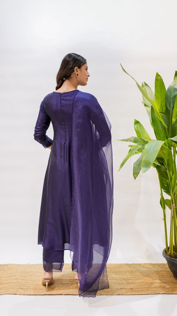 Crystal V Neck Kurta Pant W|d Dupatta