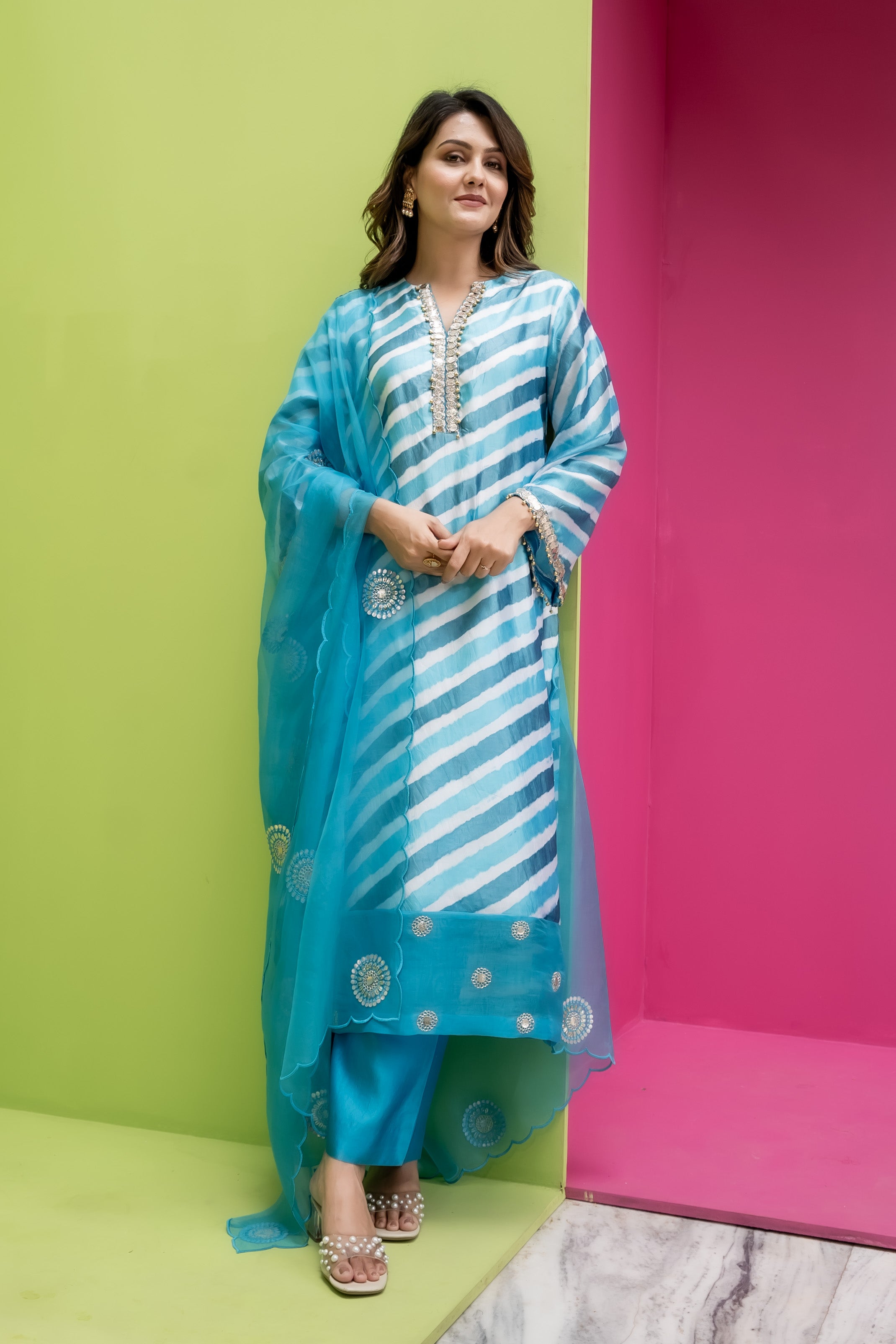 Firozi Phulkari Leheriya - Suit Set