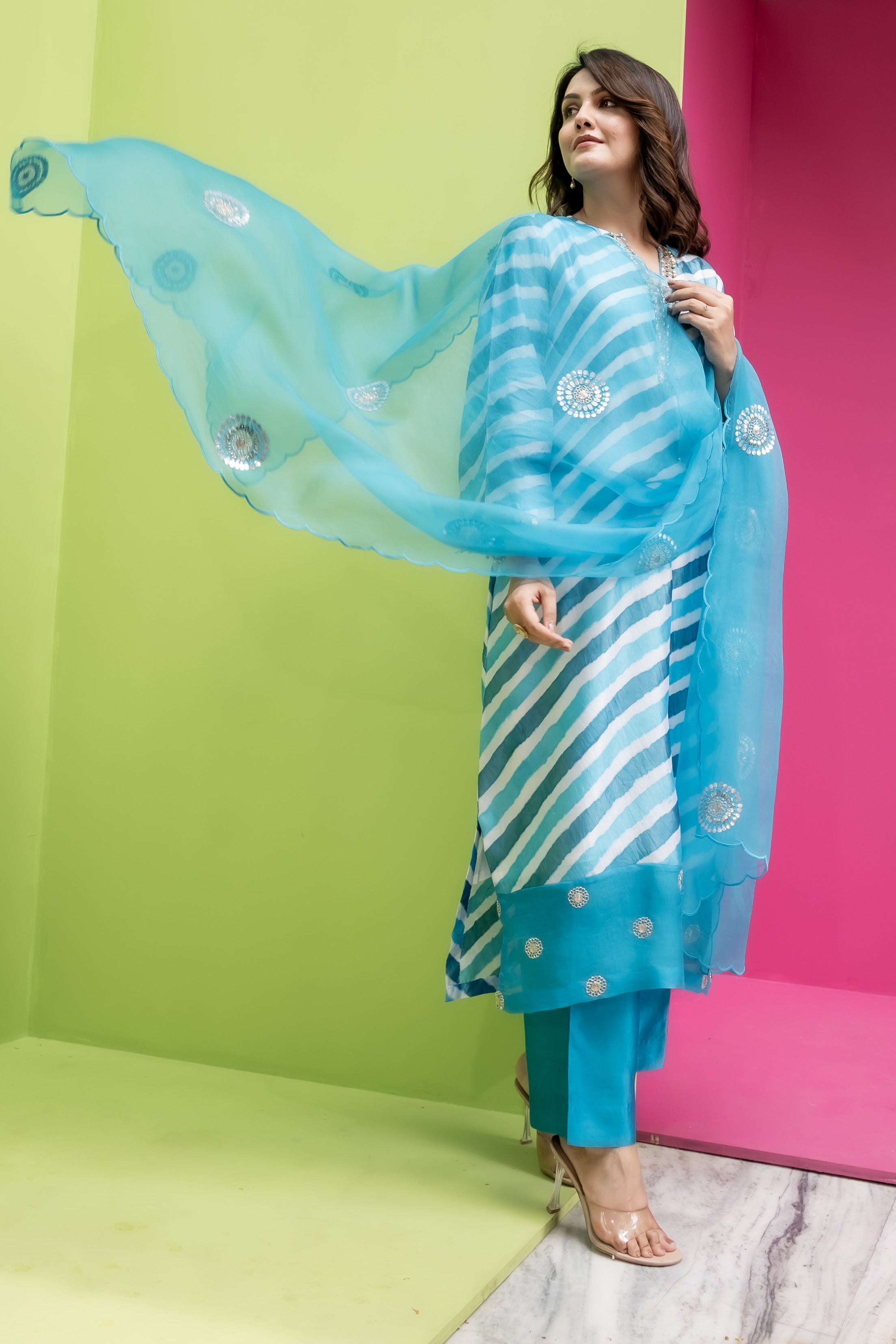 Firozi Phulkari Leheriya - Suit Set