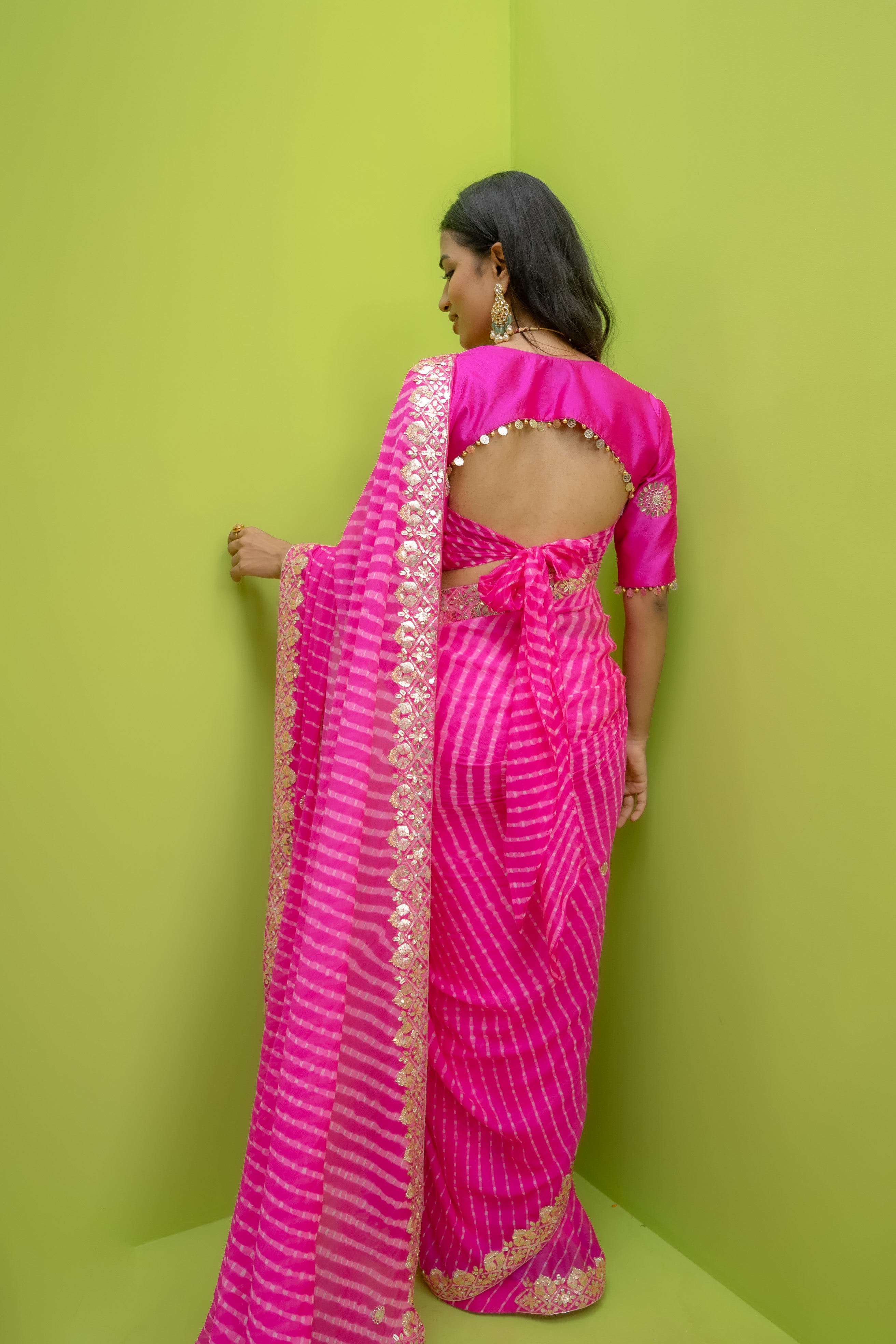 Gulabi Mothra - Saree w/d Blouse