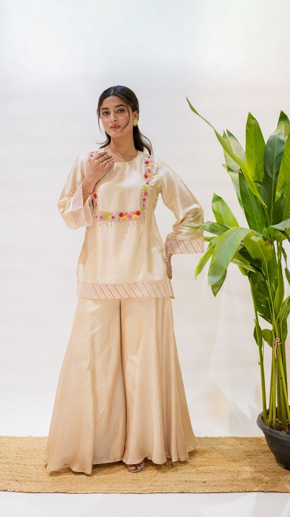 Red Cardial Square Patch Yoke Peplum With Flared Plazzo