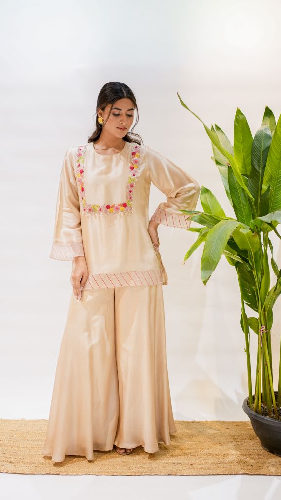 Red Cardial Square Patch Yoke Peplum With Flared Plazzo