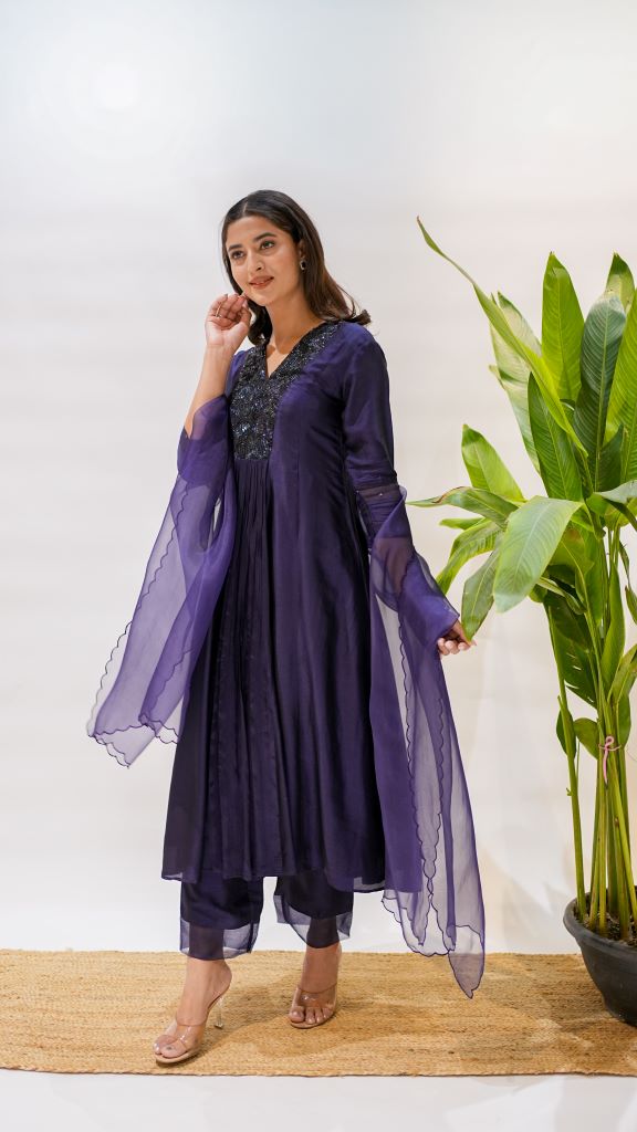 Crystal V Neck Kurta Pant W|d Dupatta