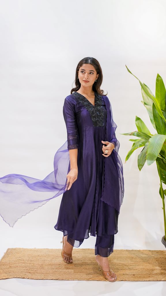 Crystal V Neck Kurta Pant W|d Dupatta