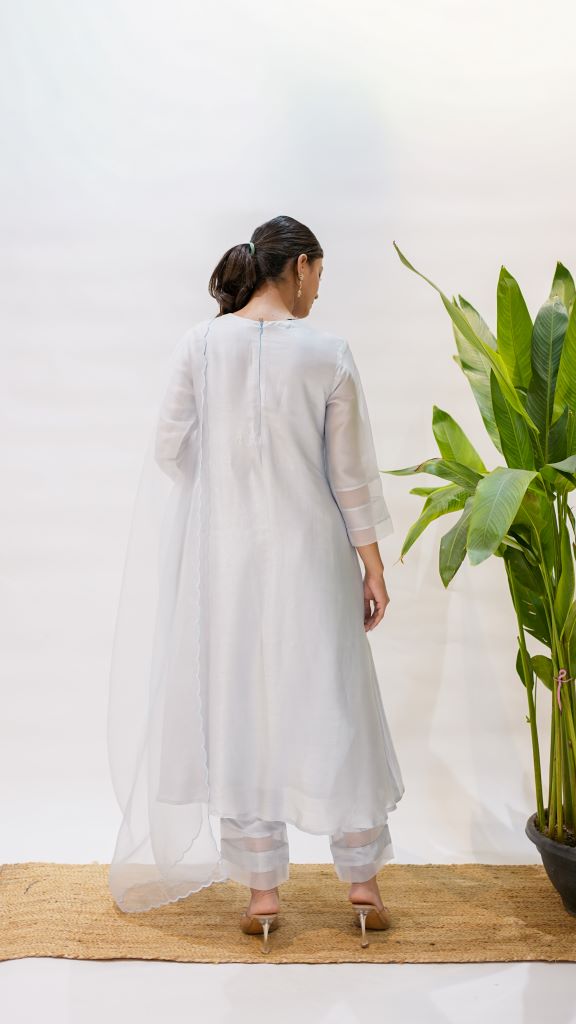 Moti Mrinal Front Geather Suit Set