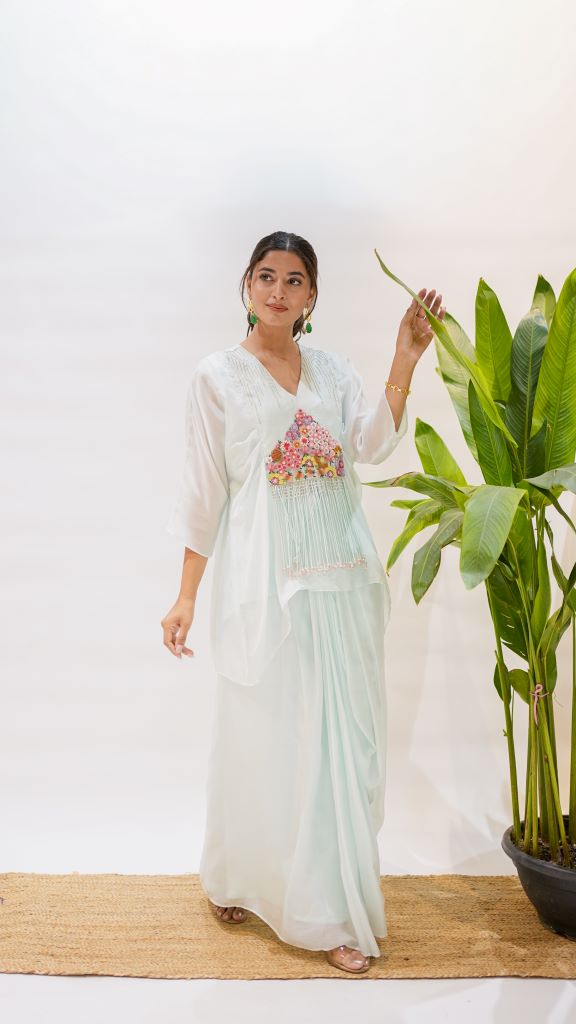 Kaliyarn Firozi Yoke Pleate Kaftan With Drape Skirt
