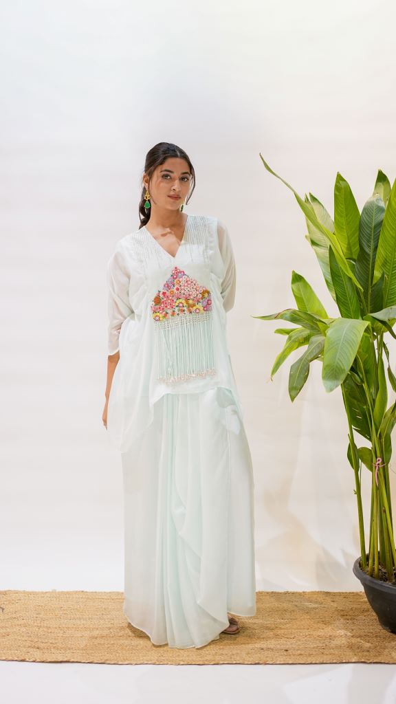Kaliyarn Firozi Yoke Pleate Kaftan With Drape Skirt