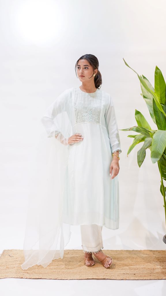 Kaliyarn Firozi Yoke Panalled Anarkali Suit Set