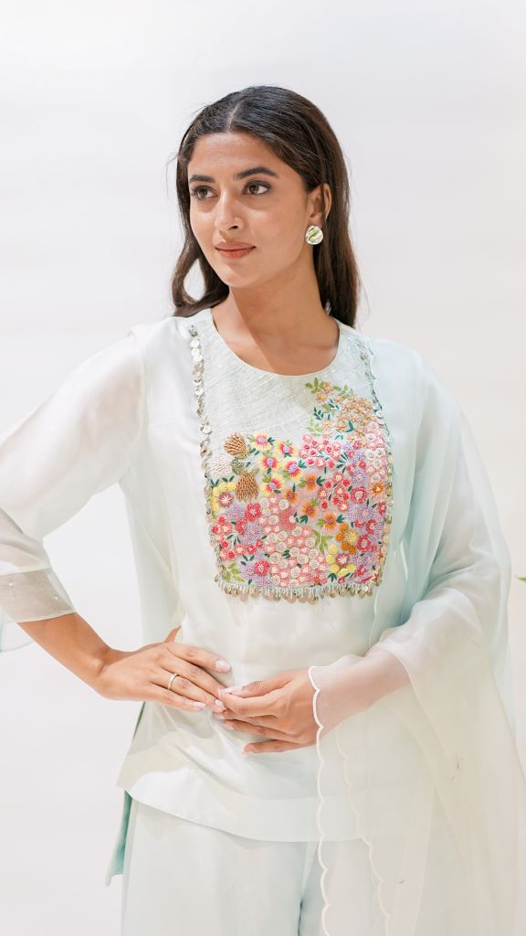 Kaliyarn Firozi Square Yoke Tassel W|d Plazzo And Dupatta