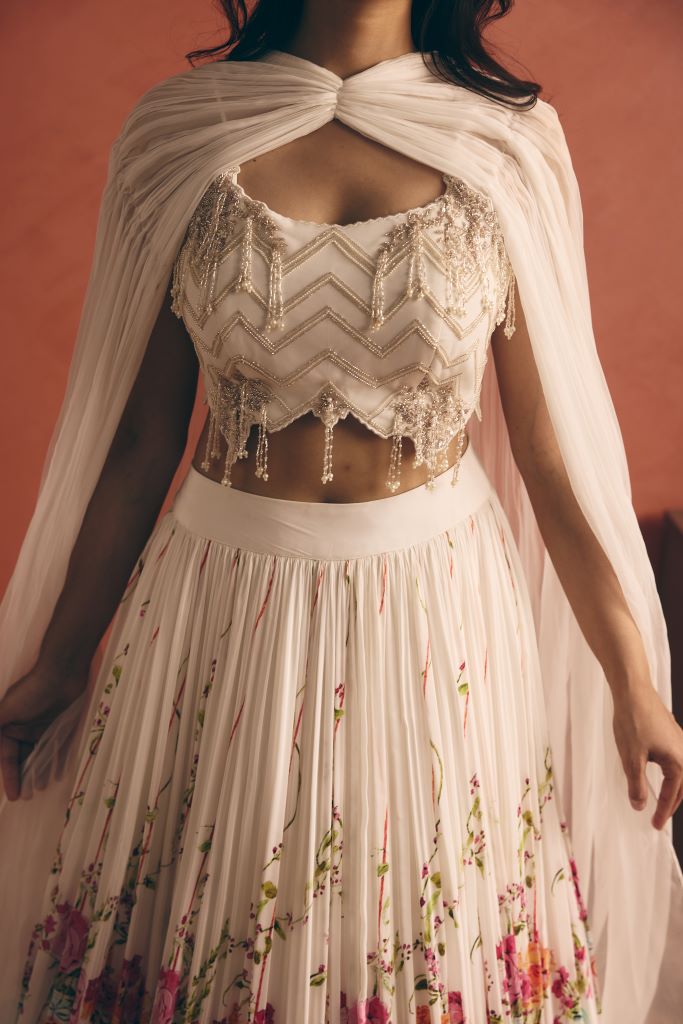 Jar Plant Speg With Gather Lehenga And Cape