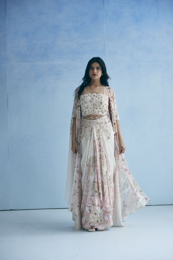 Autumn Wave Speg With Drape Skirt And Armhole Cut Cape