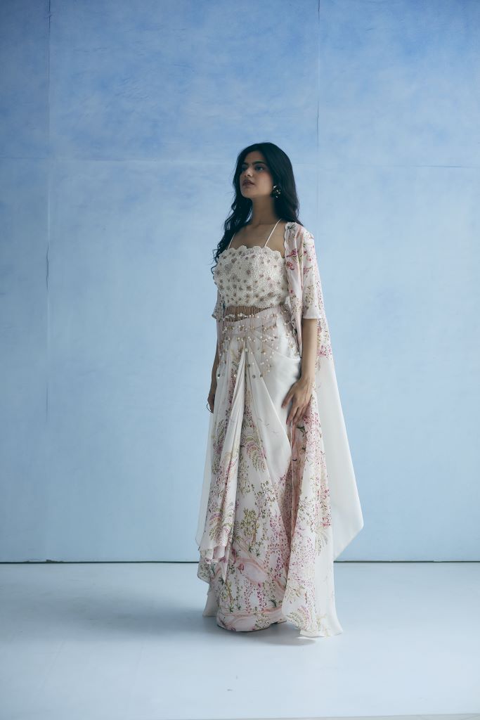 Autumn Wave Speg With Drape Skirt And Armhole Cut Cape