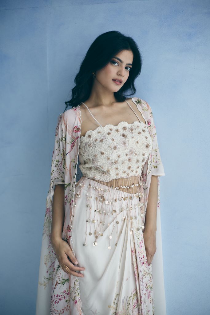 Autumn Wave Speg With Drape Skirt And Armhole Cut Cape